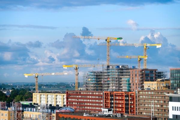 Multi-Crane-solves-De-Zaanse-Heldens-jobsite-puzzle-with-Potain-cranes-05.jpg